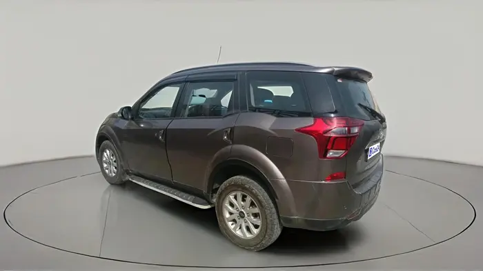 2021 Mahindra XUV500 W9 AT, Diesel, Automatic, 79,747 km, exterior