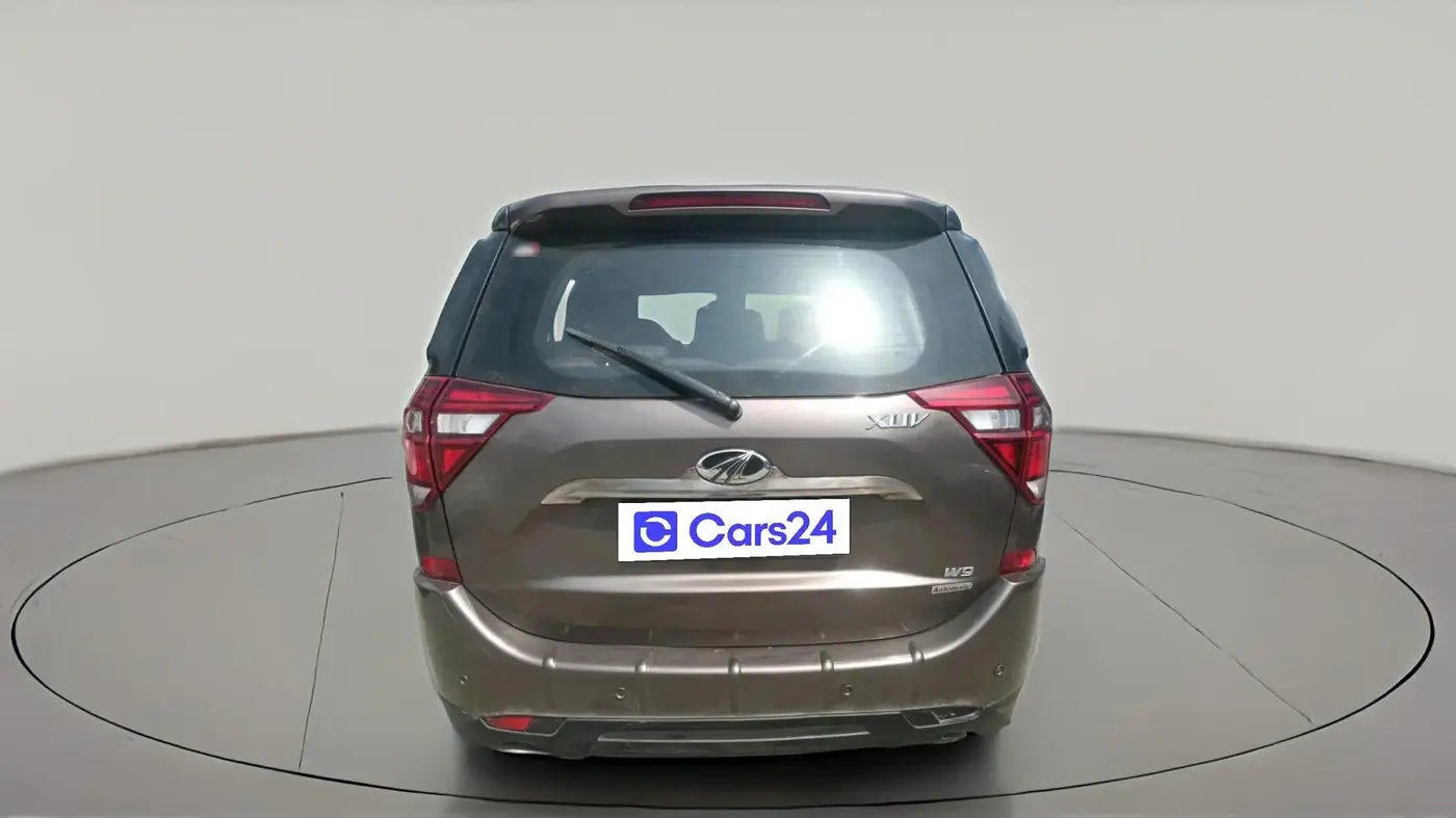 2021 Mahindra XUV500 W9 AT, Diesel, Automatic, 79,747 km, exterior