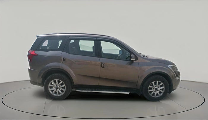 2021 Mahindra XUV500 W9 AT, Diesel, Automatic, 79,747 km, exterior