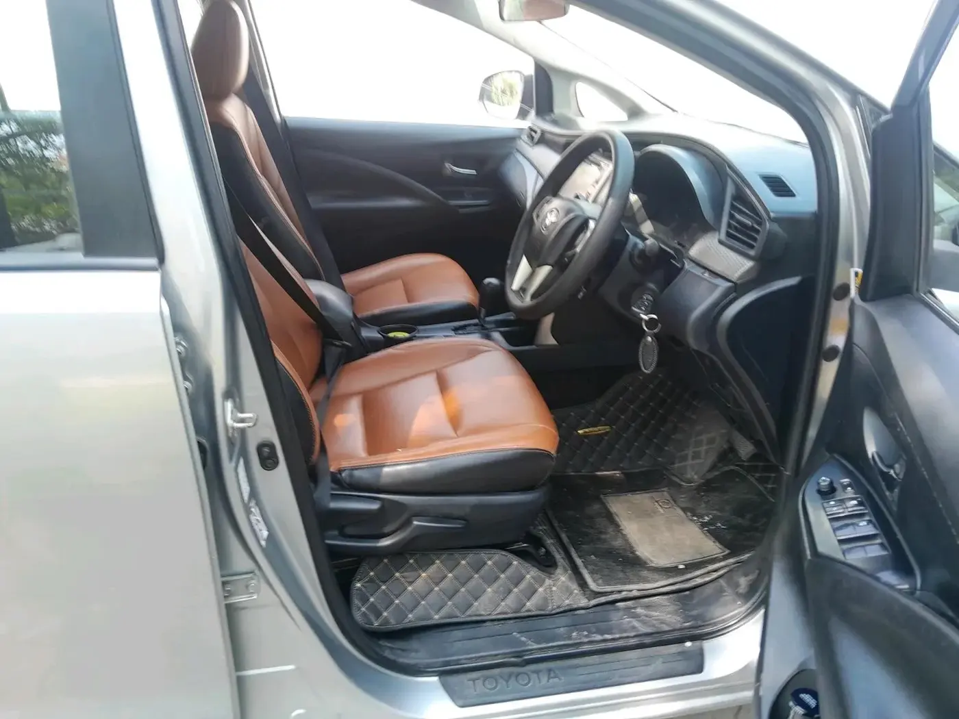 2019 Toyota Innova Crysta 2.8 GX AT 7 STR, Diesel, Automatic, 1,75,253 km, interior
