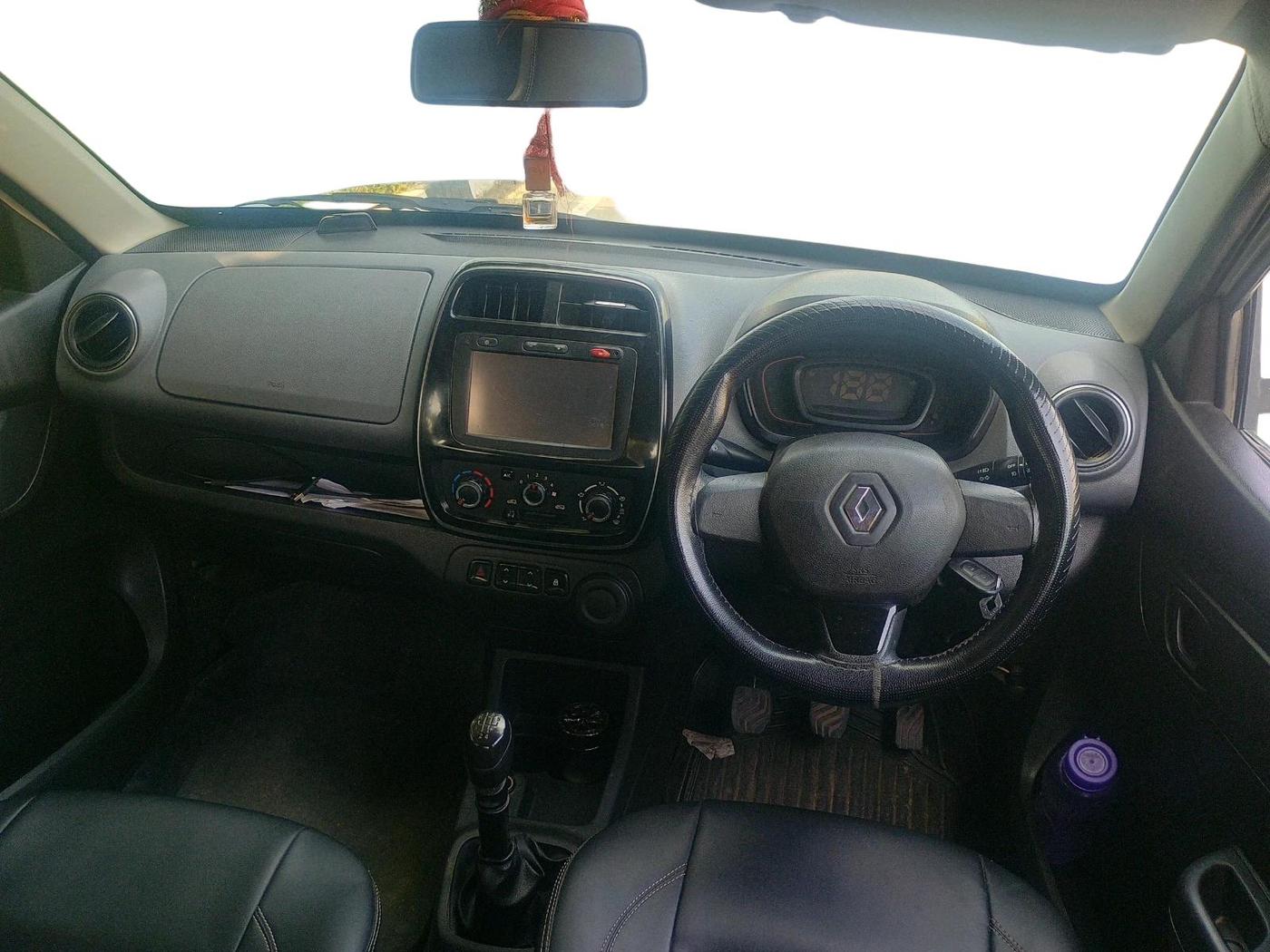 2017 Renault Kwid RXT 1.0 (O), Petrol, Manual, 96,483 km, interior