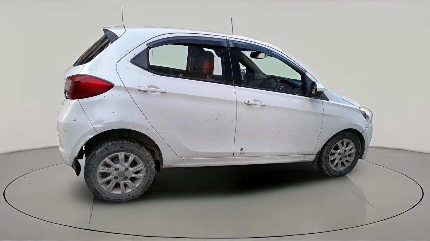 2017 Tata Tiago XZ PETROL, Petrol, Manual, 55,541 km, exterior