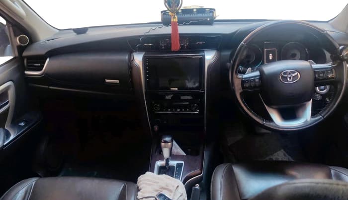 2018 Toyota Fortuner 2.8 4X2 AT, Diesel, Automatic, 1,81,686 km, interior