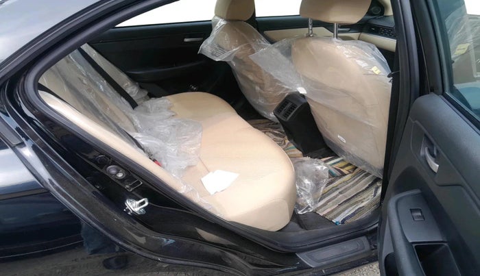 2025 Honda Amaze VX 1.2 Petrol MT, CNG, Manual, 5,082 km, interior