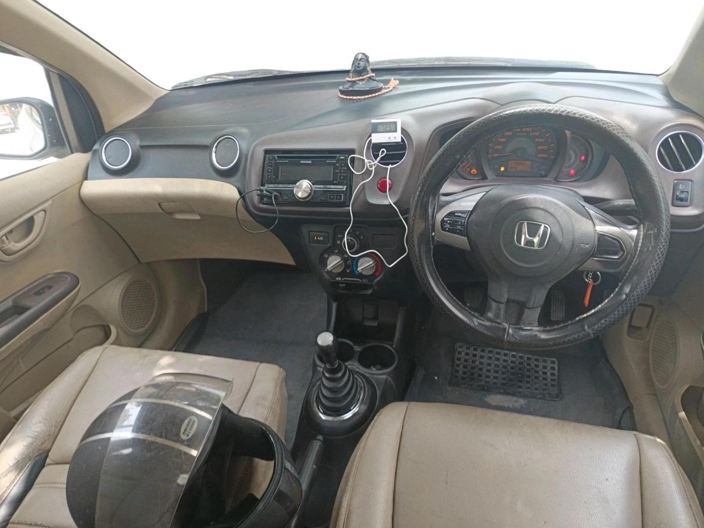 2013 Honda Amaze 1.2L I-VTEC S, Petrol, Manual, 17,99,963 km, interior