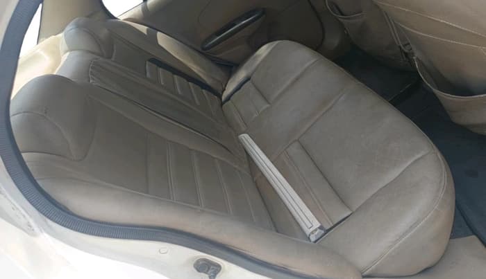2013 Honda Amaze 1.2L I-VTEC S, Petrol, Manual, 1,79,963 km, interior