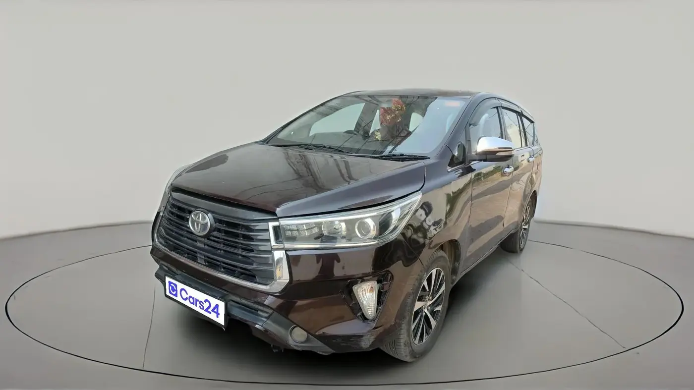 2016 Toyota Innova Crysta 2.4 ZX 7 STR, Diesel, Manual, 1,54,074 km, exterior