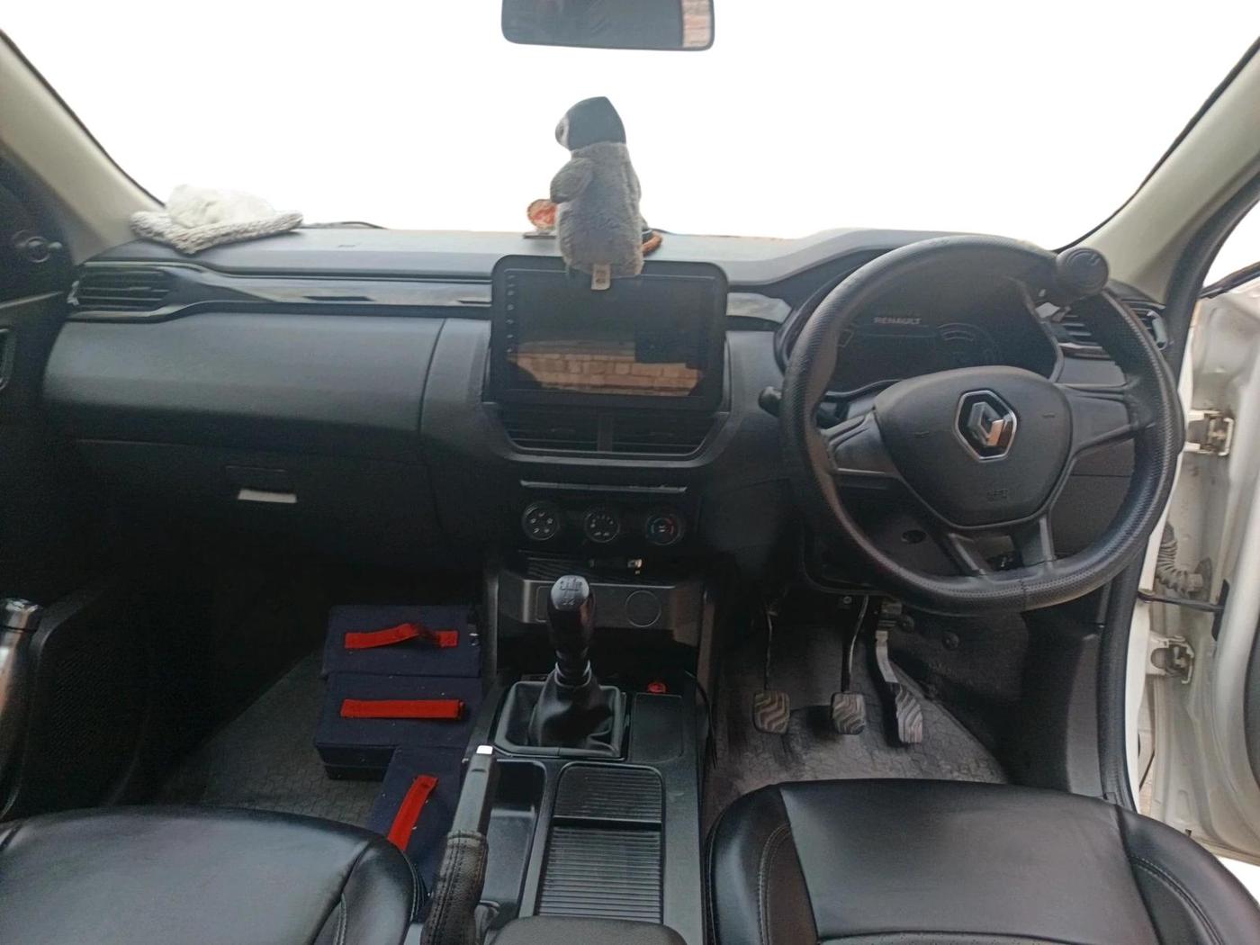 2024 Renault Kiger RXE MT, Petrol, Manual, 22,812 km, interior
