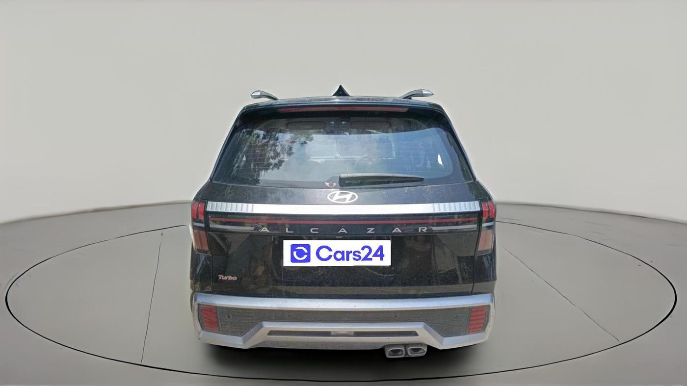 2025 Hyundai ALCAZAR Executive 7 STR 1.5 Turbo GDi Petrol MT, Petrol, Manual, 22,252 km, exterior