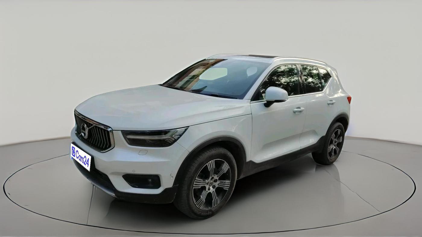 2018 Volvo XC 40 D4 MOMENTUM, Diesel, Automatic, 50,365 km, exterior