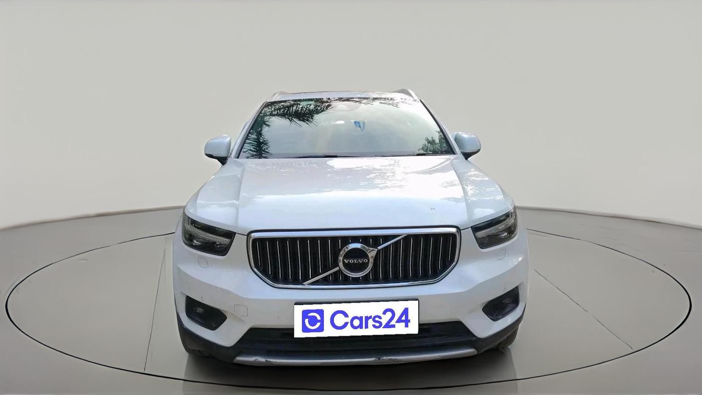 2018 Volvo XC 40 D4 MOMENTUM, Diesel, Automatic, 50,365 km, exterior