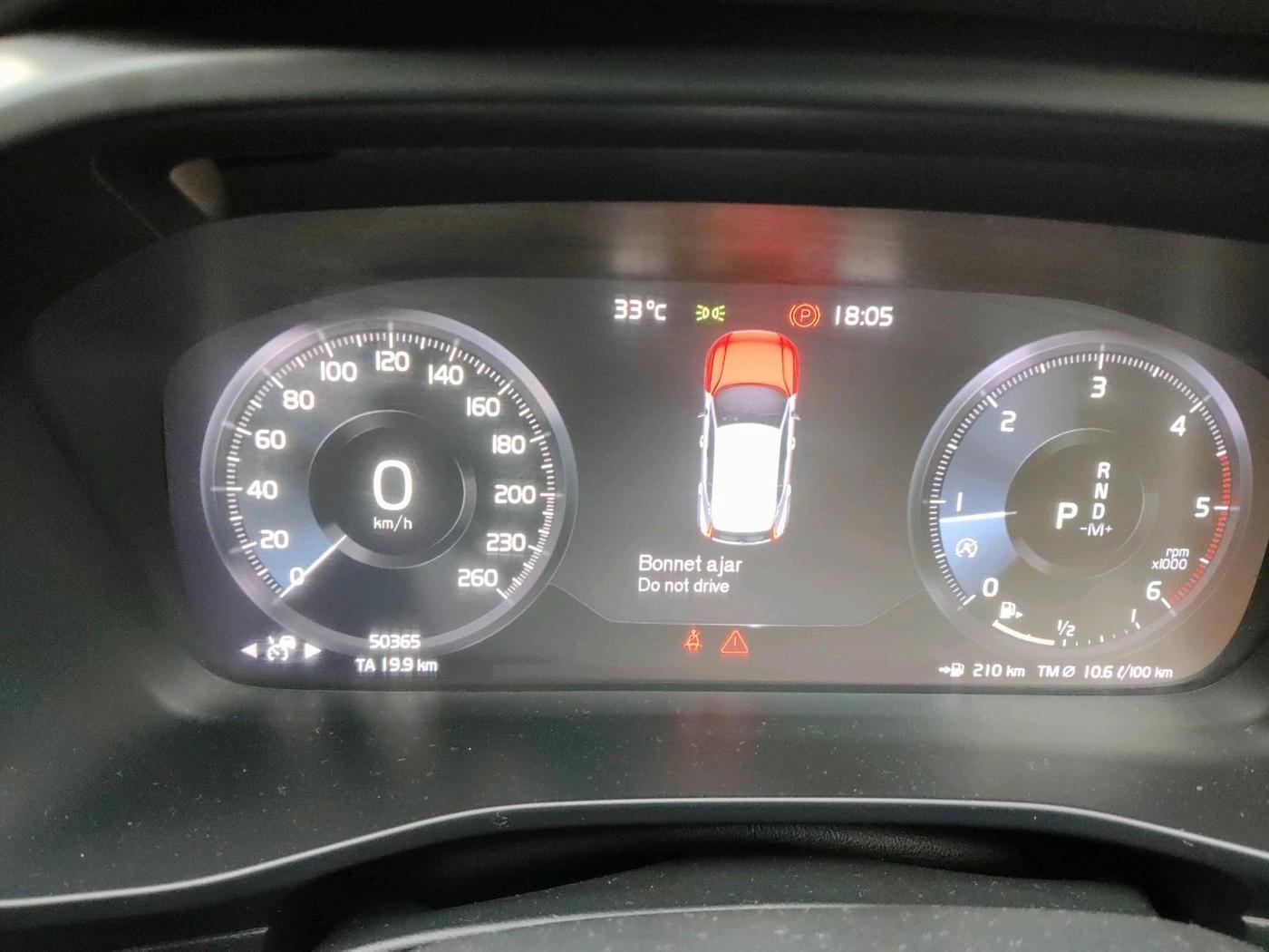 2018 Volvo XC 40 D4 MOMENTUM, Diesel, Automatic, 50,365 km, interior