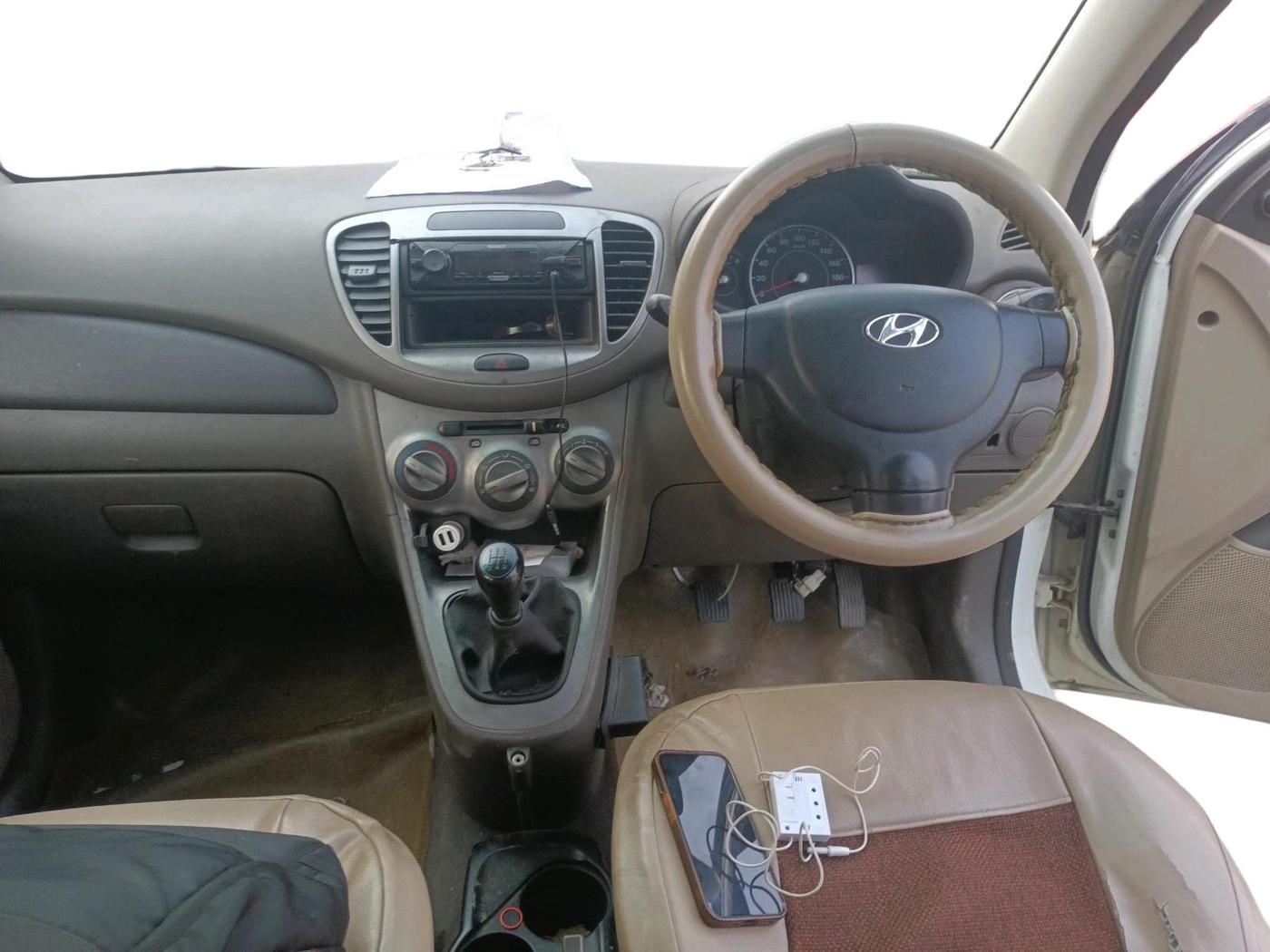 2011 Hyundai i10 ERA 1.1, Petrol, Manual, 99,189 km, interior