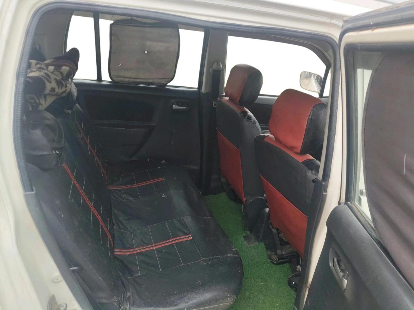 2012 Maruti Wagon R 1.0 LXI CNG, CNG, Manual, 1,97,213 km, interior