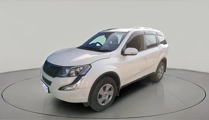 2015 Mahindra XUV500 W6, Diesel, Manual, 1,57,894 km, exterior
