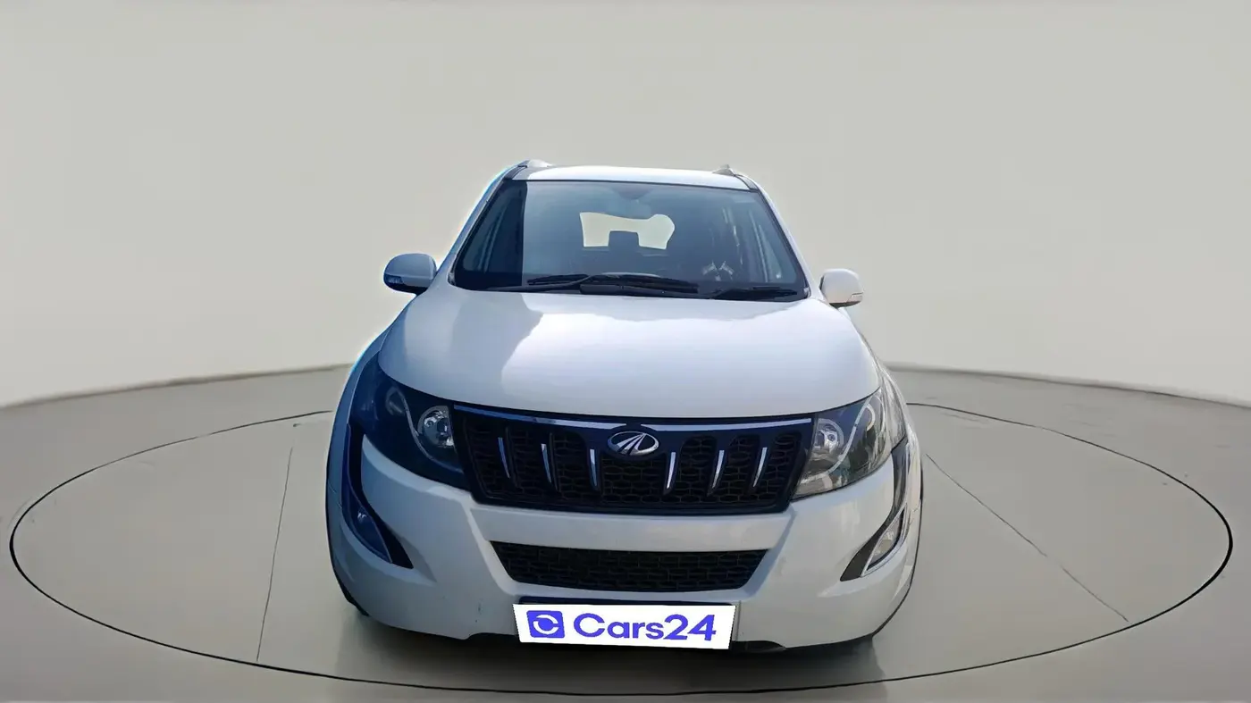 2015 Mahindra XUV500 W6, Diesel, Manual, 1,59,000 km, exterior
