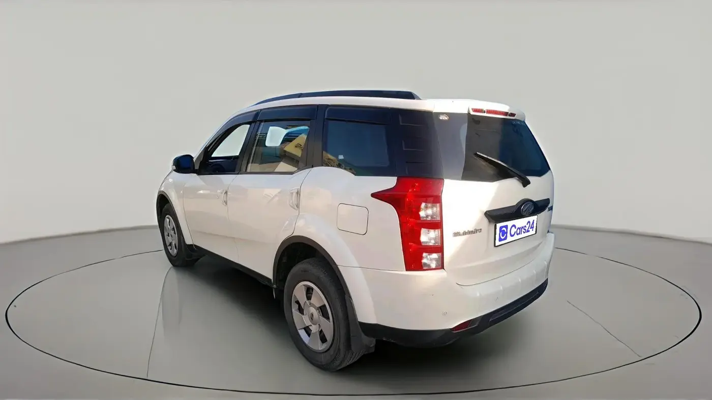 2015 Mahindra XUV500 W6, Diesel, Manual, 1,59,000 km, exterior