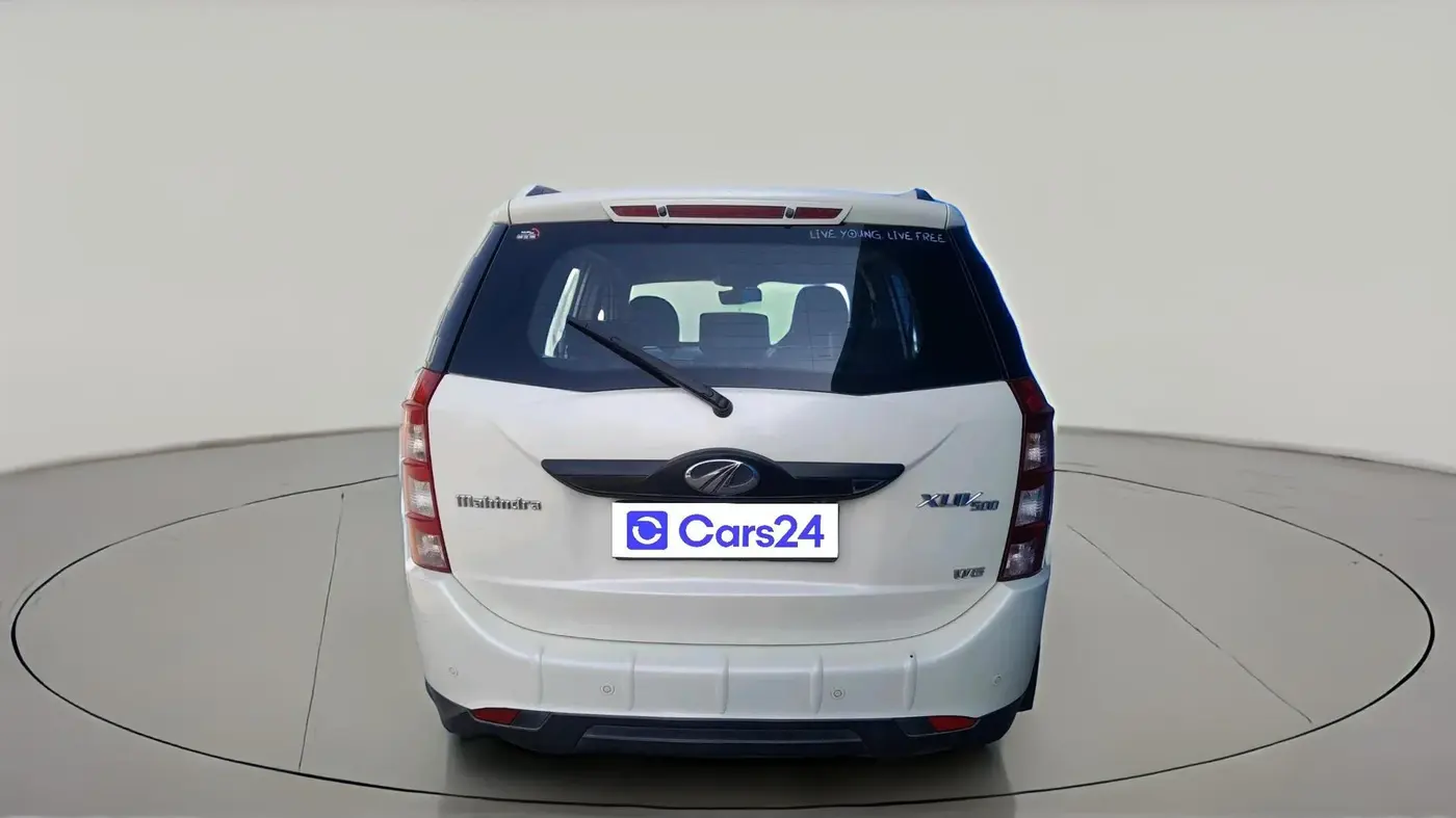 2015 Mahindra XUV500 W6, Diesel, Manual, 1,59,000 km, exterior