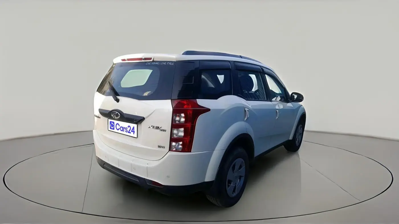 2015 Mahindra XUV500 W6, Diesel, Manual, 1,59,000 km, exterior