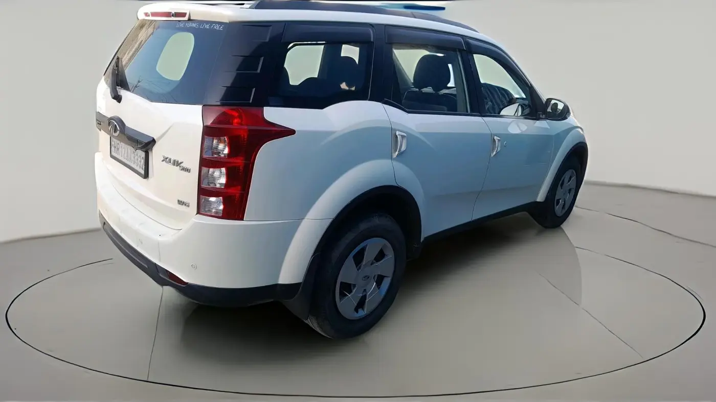 2015 Mahindra XUV500 W6, Diesel, Manual, 1,59,000 km, exterior
