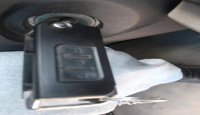 2015 Mahindra XUV500 W6, Diesel, Manual, 1,57,894 km, interior