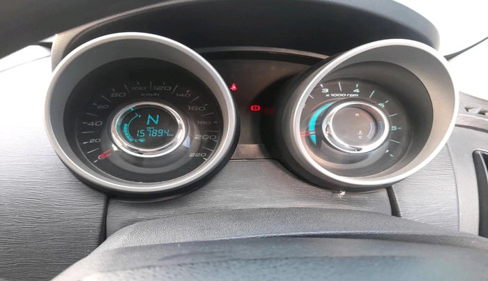 2015 Mahindra XUV500 W6, Diesel, Manual, 1,57,894 km, interior