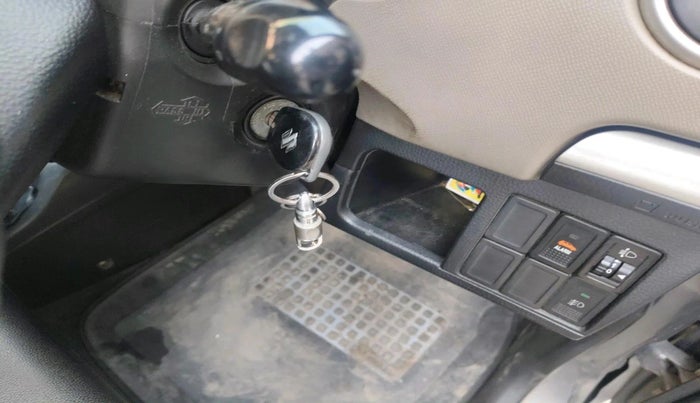 2016 Maruti Wagon R 1.0 VXI, Petrol, Manual, 59,251 km, interior