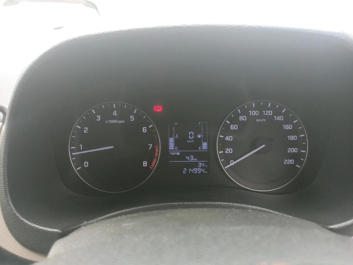 2017 Hyundai Creta E 1.6 PETROL, CNG, Manual, 2,14,994 km, interior