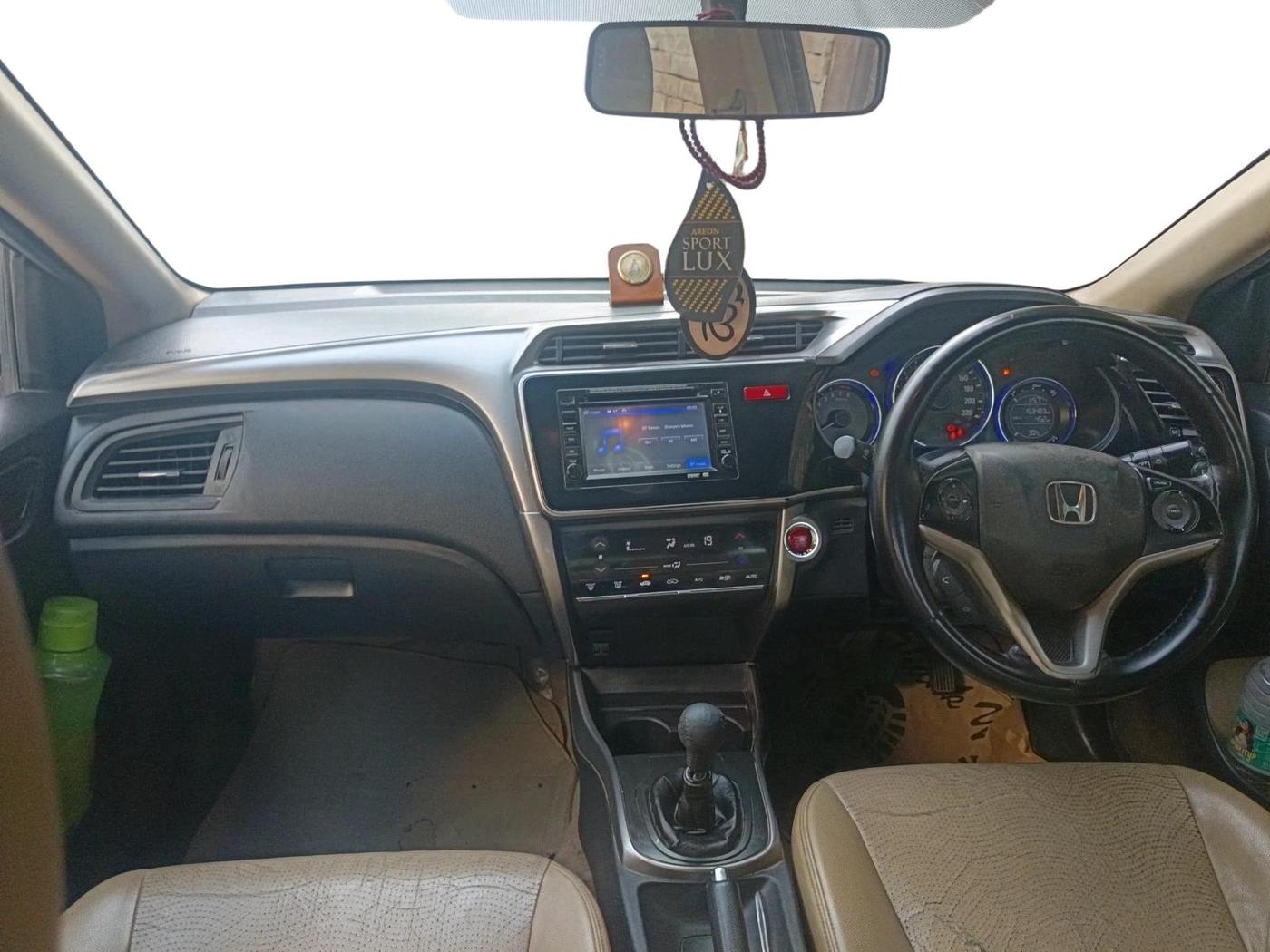 2015 Honda City 1.5L I-VTEC VX (O) MT, CNG, Manual, 1,54,541 km, interior