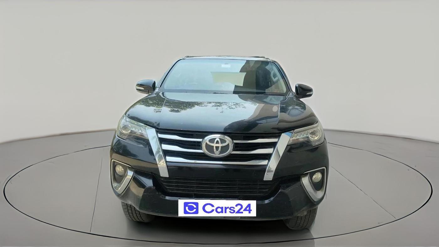 2017 Toyota Fortuner 2.8 4X4 AT, Diesel, Automatic, 2,30,525 km, exterior