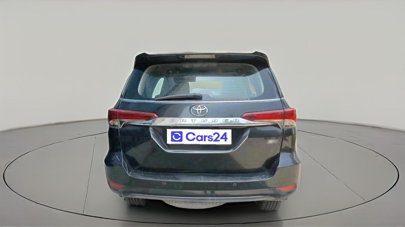 2017 Toyota Fortuner 2.8 4X4 AT, Diesel, Automatic, 2,30,525 km, exterior