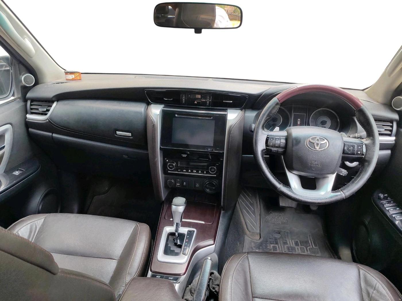 2017 Toyota Fortuner 2.8 4X4 AT, Diesel, Automatic, 2,30,525 km, interior