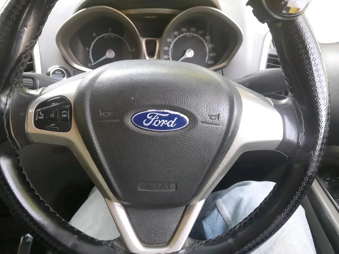 2016 Ford Ecosport TITANIUM 1.5L DIESEL, Diesel, Manual, 2,44,561 km, interior