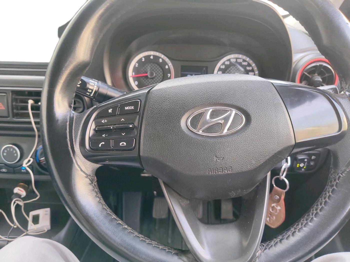 2022 Hyundai GRAND I10 NIOS MAGNA CORPORATE EDITION 1.2 KAPPA VTVT, CNG, Manual, 1,17,330 km, interior