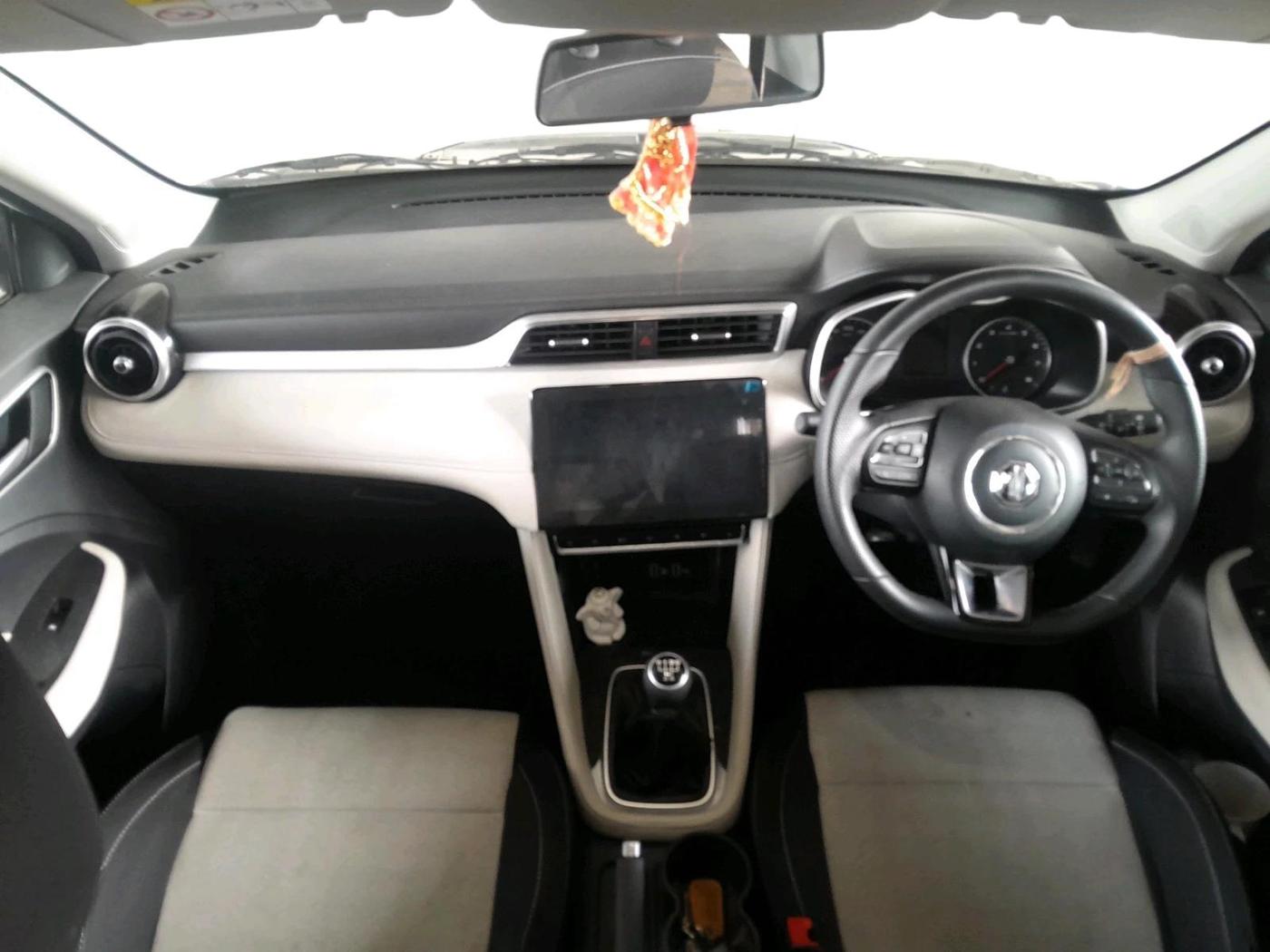 2024 MG ASTOR Sprint 1.5 MT (Ivory), Petrol, Manual, 28,000 km, interior