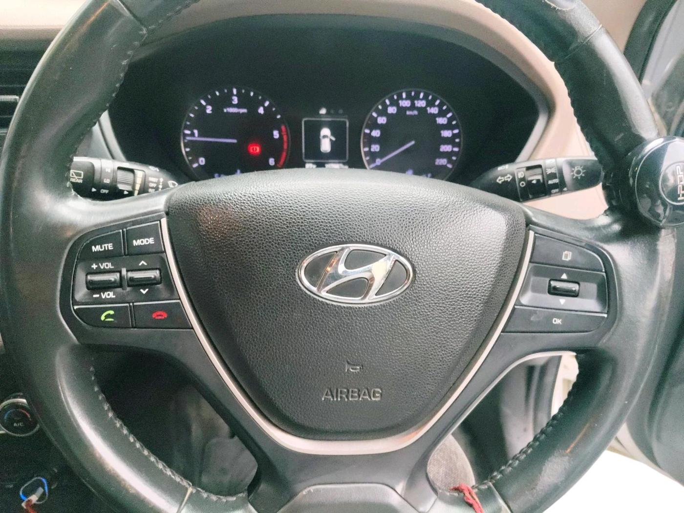 2016 Hyundai Elite i20 ASTA 1.4 CRDI (O), Diesel, Manual, 1,57,987 km, interior