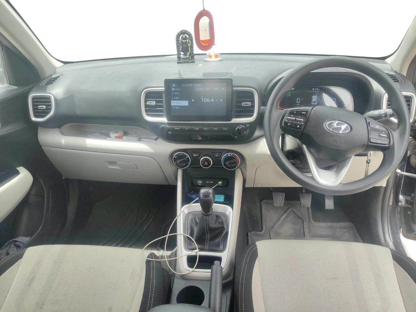 2024 Hyundai VENUE S 1.2, Petrol, Manual, 10,613 km, interior