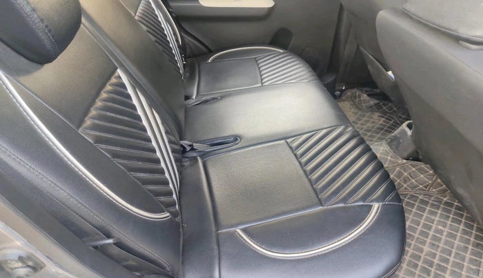 2022 Maruti IGNIS ALPHA 1.2, Petrol, Manual, 39,865 km, interior