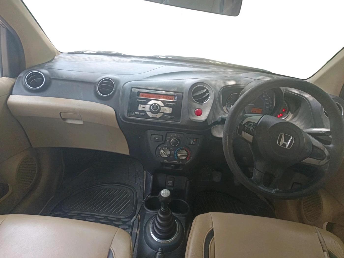 2015 Honda Amaze 1.2L I-VTEC S, Petrol, Manual, 74,189 km, interior