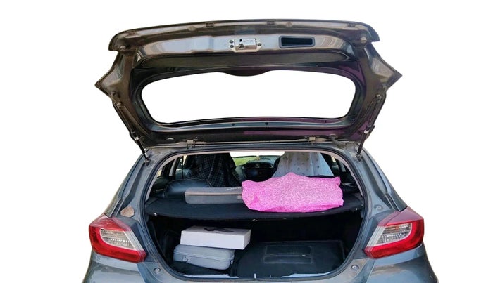 2023 Tata Tiago XT (O) PETROL, Petrol, Manual, 58,996 km, exterior