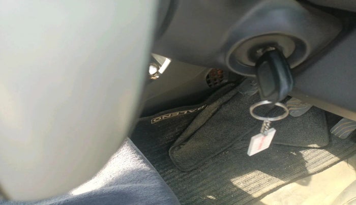 2016 Renault Kwid RXT 0.8 (O), Petrol, Manual, 1,18,740 km, interior