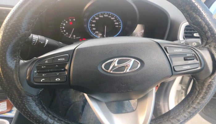 2022 Hyundai VENUE SX 1.0 TURBO, Petrol, Manual, 29,603 km, interior