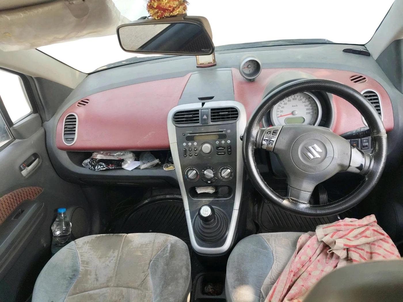 2013 Maruti Ritz ZXI, CNG, Manual, 1,30,818 km, interior