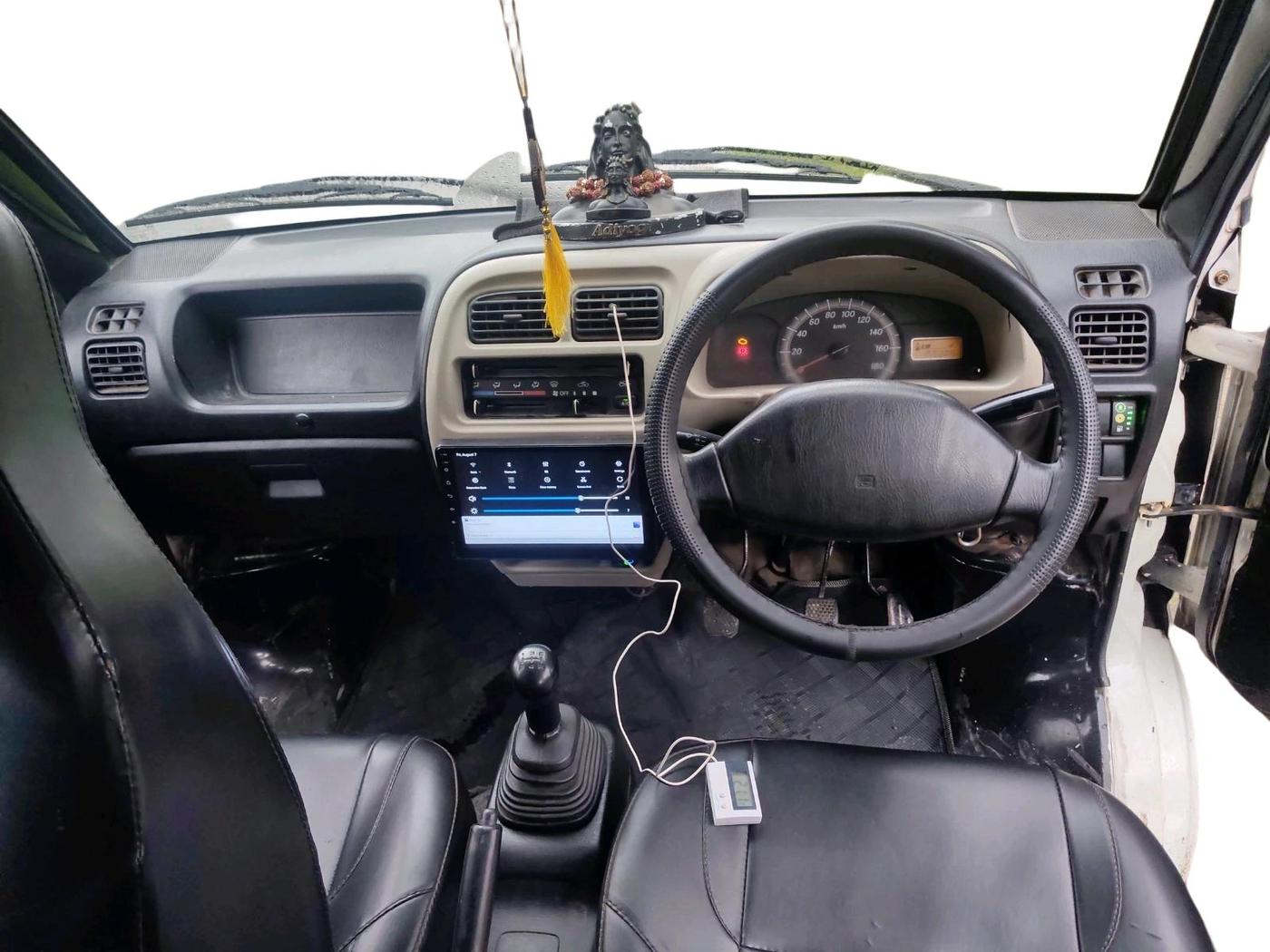 2018 Maruti Eeco 5 STR WITH A/C+HTR CNG, CNG, Manual, 1,55,389 km, interior