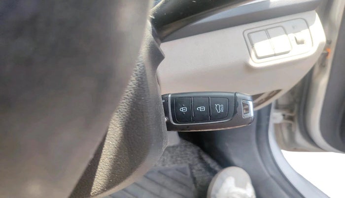 2018 Hyundai Verna 1.6 CRDI SX + AT, Diesel, Automatic, 1,61,731 km, interior