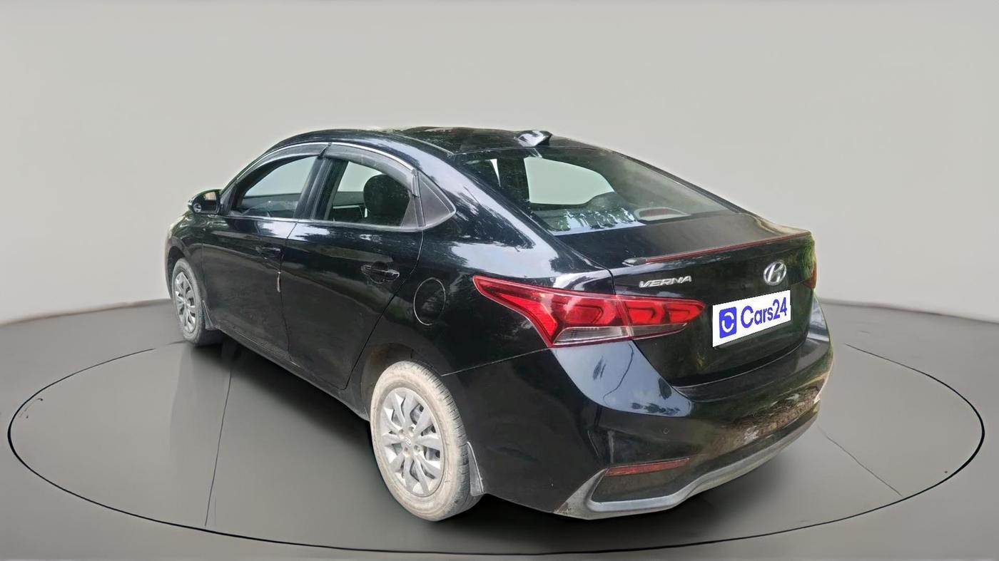 2018 Hyundai Verna 1.6 EX CRDI, Diesel, Manual, 60,910 km, exterior