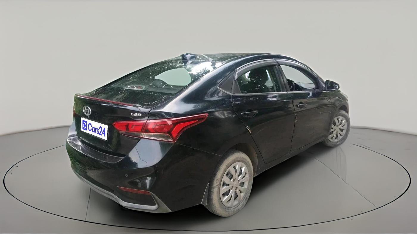 2018 Hyundai Verna 1.6 EX CRDI, Diesel, Manual, 60,910 km, exterior
