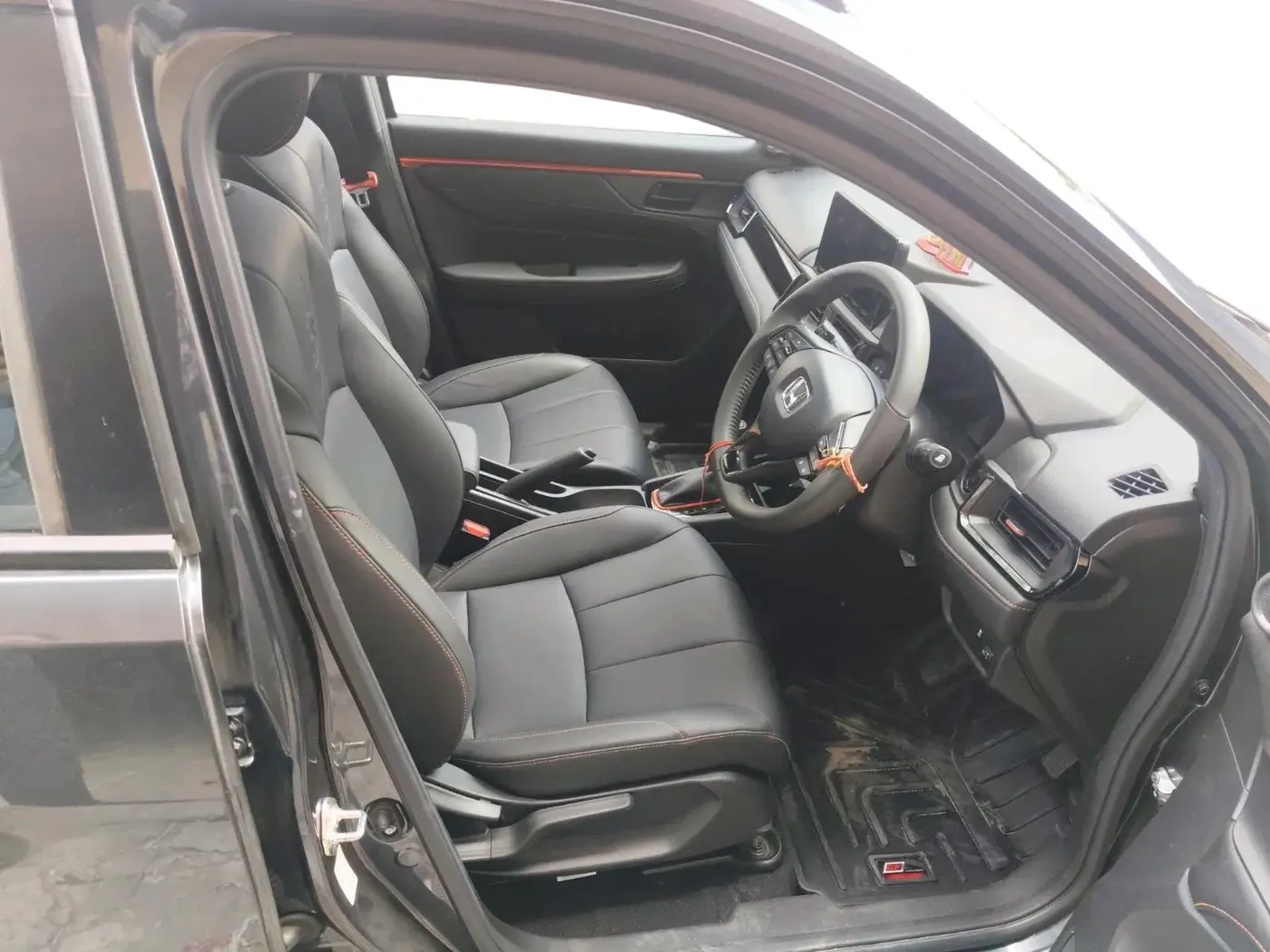 2025 Honda ELEVATE ZX CVT, Petrol, Automatic, 2,505 km, interior