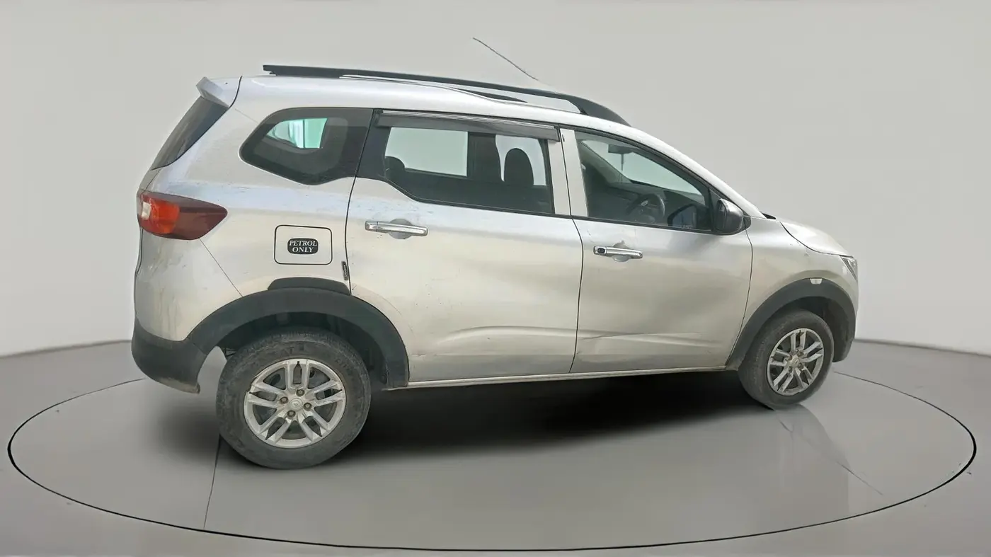 2024 Renault TRIBER RXL MT, Petrol, Manual, 64,873 km, exterior