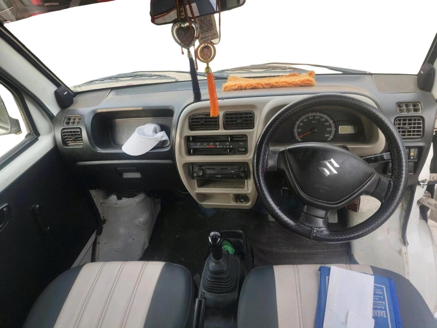 2019 Maruti Eeco 5 STR WITH A/C+HTR CNG, CNG, Manual, 2,35,742 km, interior